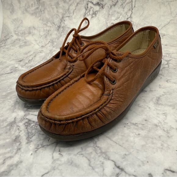 SAS, Granny core Shoes. Leather Uppers. Size 8Narrow. Excellent condition! - Picture 1 of 8